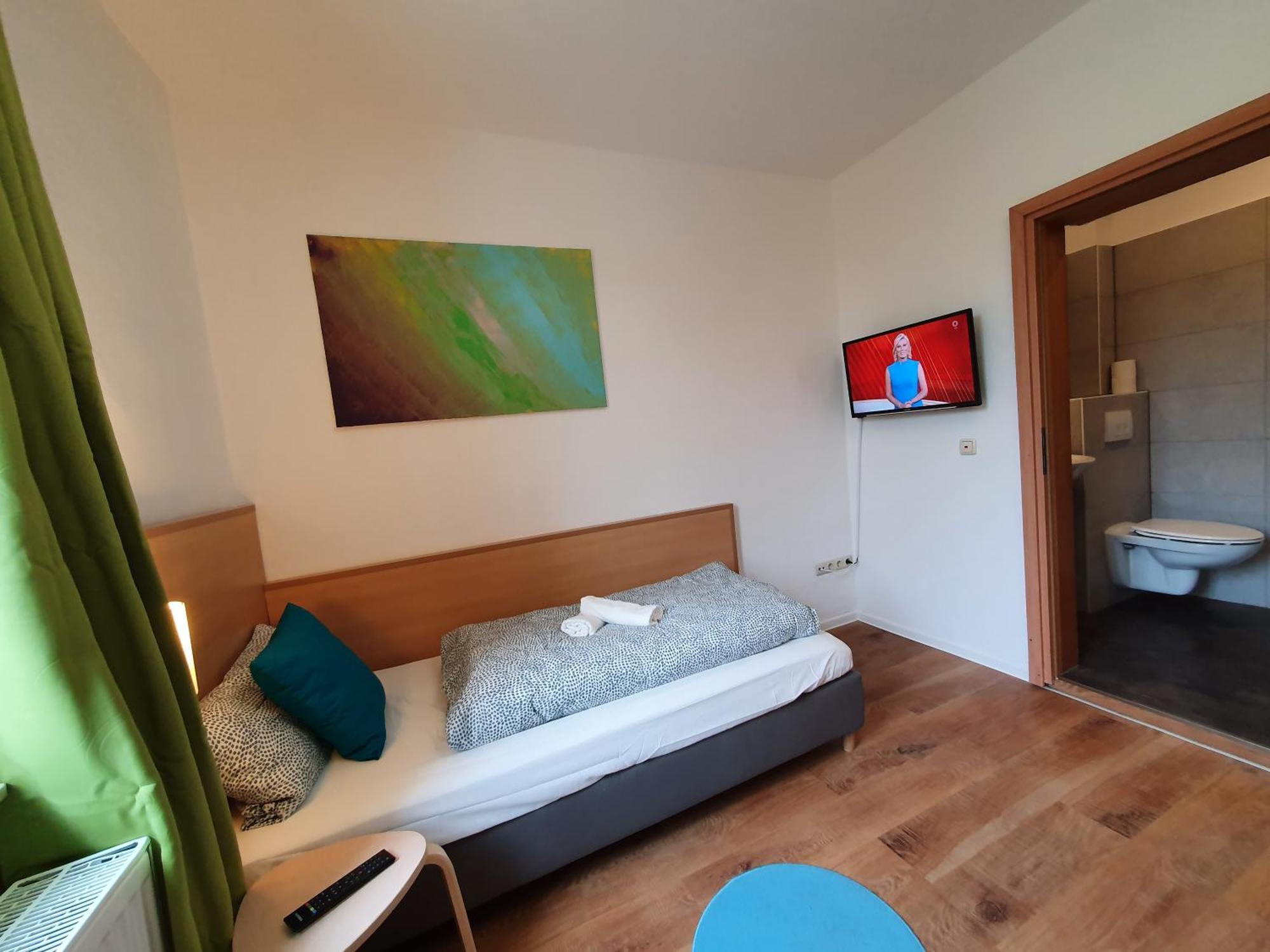 Garni Hotel Biebertal Am Milseburgradweg Hofbieber الغرفة الصورة